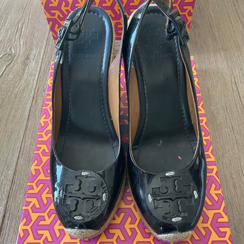 Tori Burch Patent Hallie Espadrilles - Size 7.5. Used condition